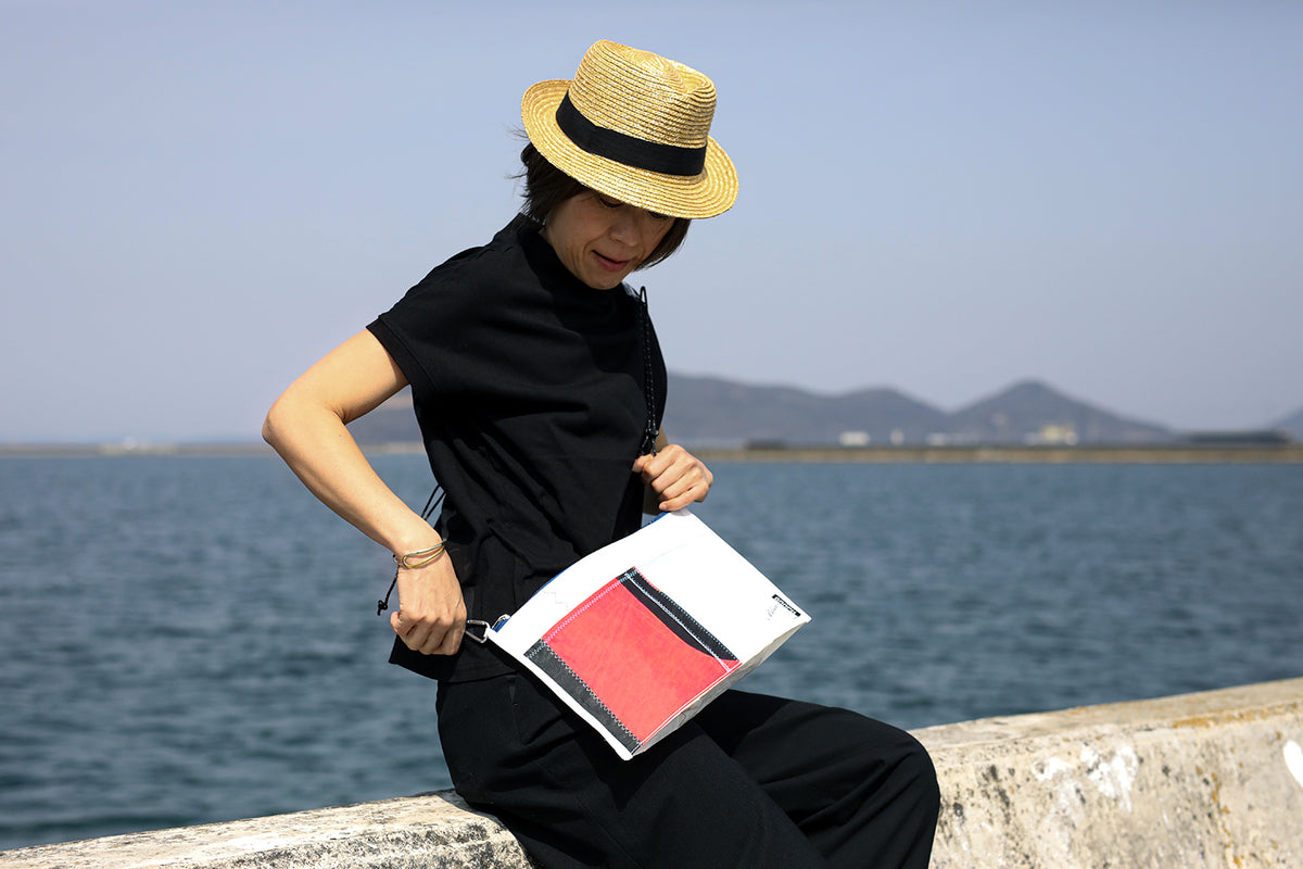 GRAPH.×blue stories】島巡りを楽しむためのサコッシュ、パスケース