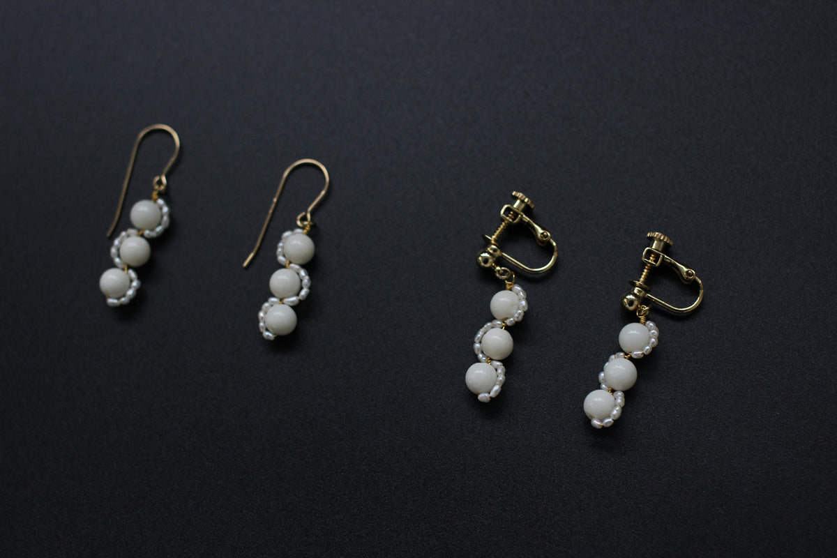 ブルーポーションの魔法と月猫ピアス ブルーポーションの魔法と月猫ピアス